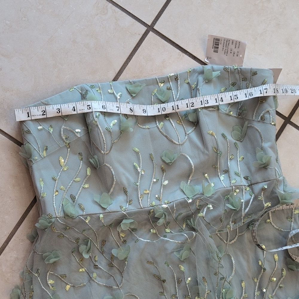 NWT Dessy Collection Sequin 3D Embroidered Tiered Gown Green Size 16 - Picture 6 of 11
